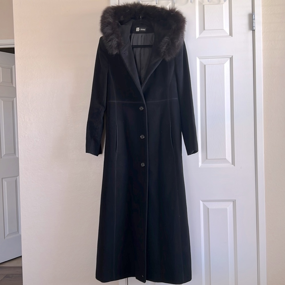VINTAGE SEARLE long Wool Coat with fur